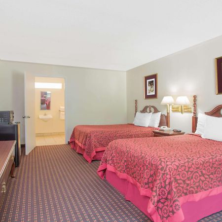 Days Inn Milledgeville Exteriör bild
