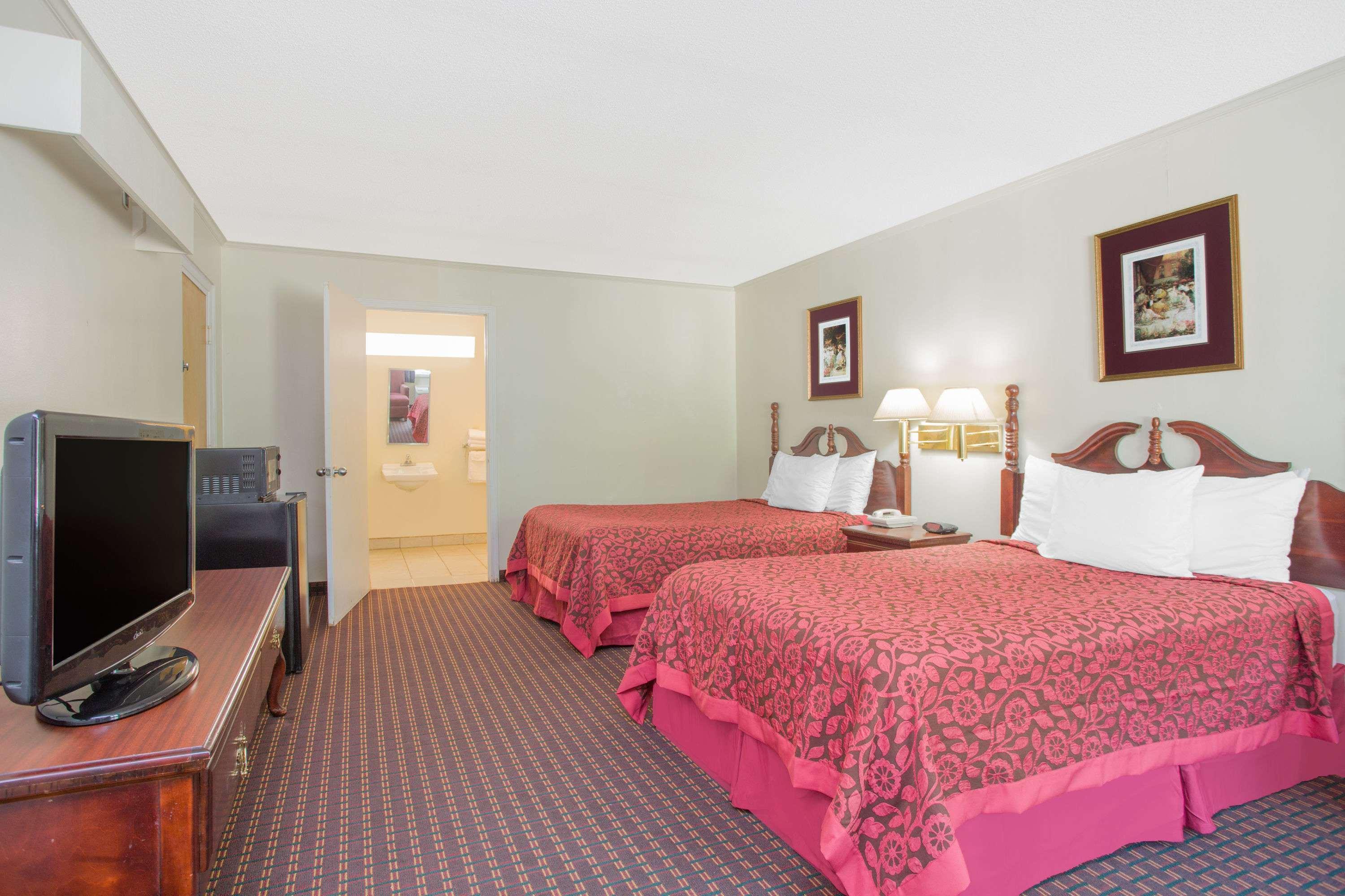 Days Inn Milledgeville Exteriör bild