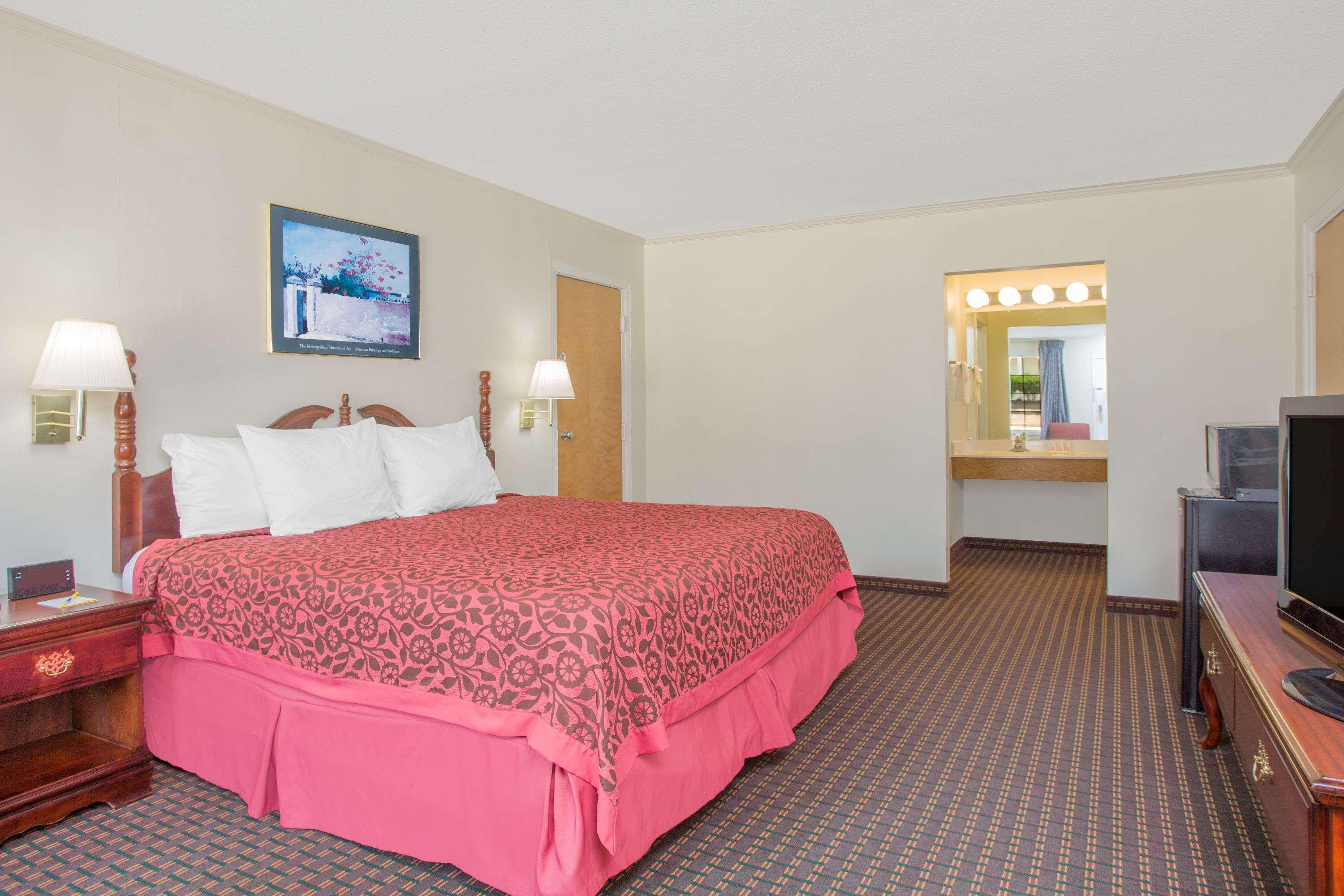 Days Inn Milledgeville Exteriör bild