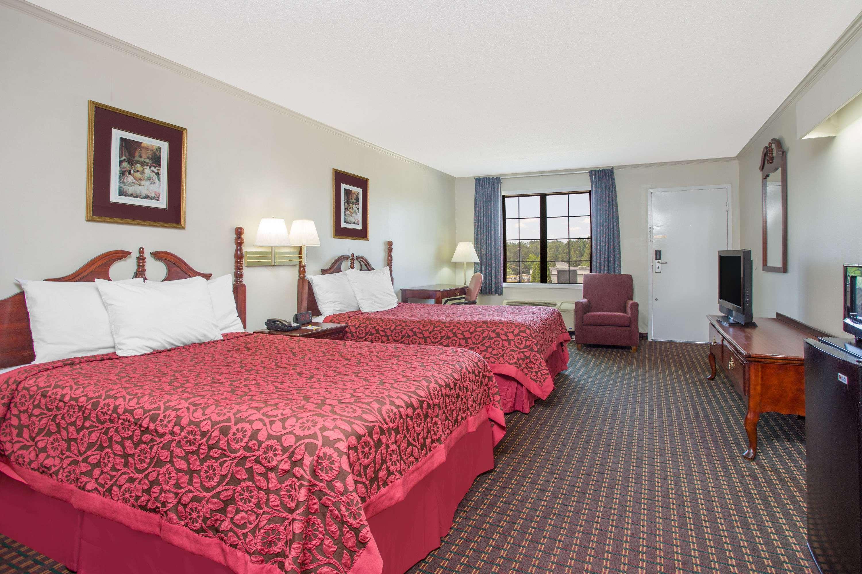 Days Inn Milledgeville Exteriör bild