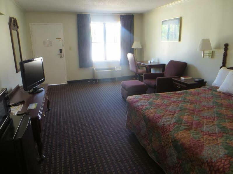 Days Inn Milledgeville Exteriör bild